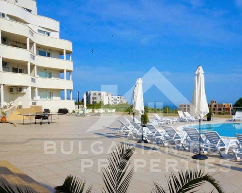 Three-room furnished apartment with a fantastic sea view in the town of Byala
